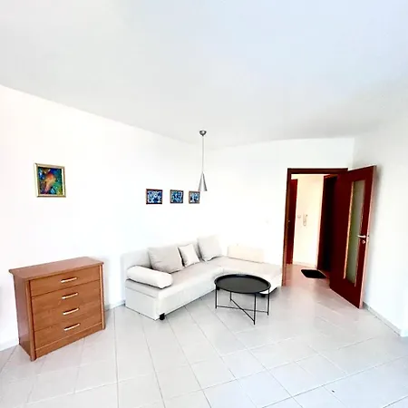 Apartment Seaview,parking & Garden 1br Sozopol-beach *