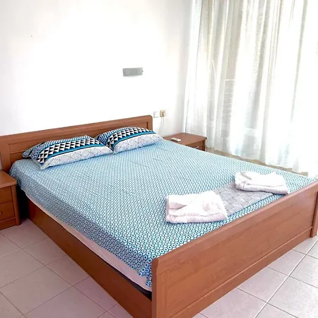 Seaview,parking & Garden 1br Sozopol-beach